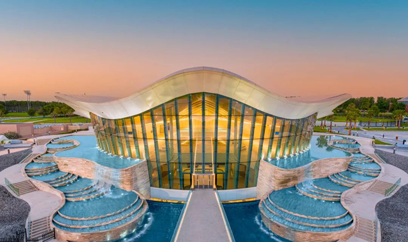 世界最深泳池，深入地下60米