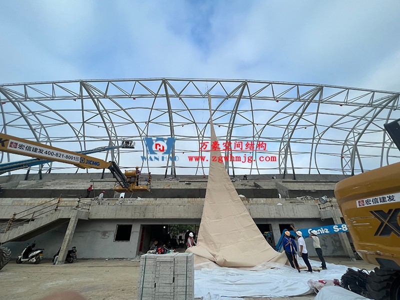 龍泉市體育場鋼膜結構工程完工