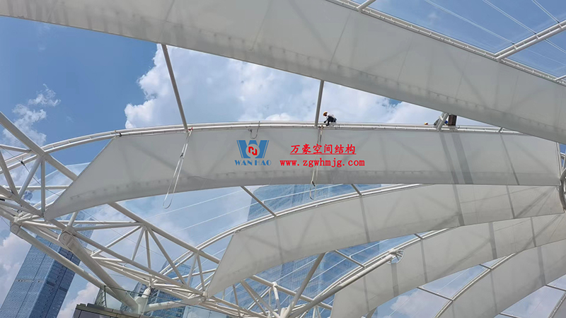 南充萬達項目ETFE膜結構蓋頂天幕工程最新施工進度