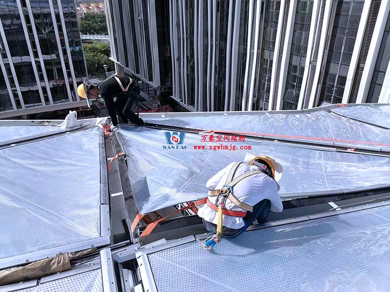 縱使烈日炎炎，腳步從未止歇！海南這個ETFE氣枕膜項目施工進度有最新消息