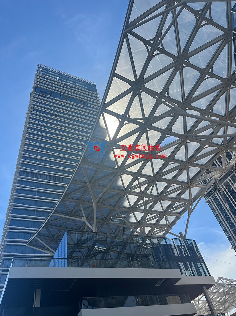 縱使烈日炎炎，腳步從未止歇！海南這個ETFE氣枕膜項目施工進度有最新消息