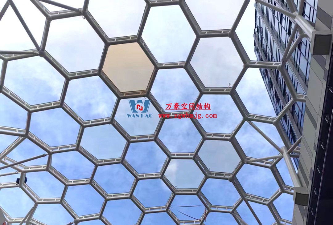 賦含夢幻色彩的商業街膜結構天幕，即將閃亮登場！