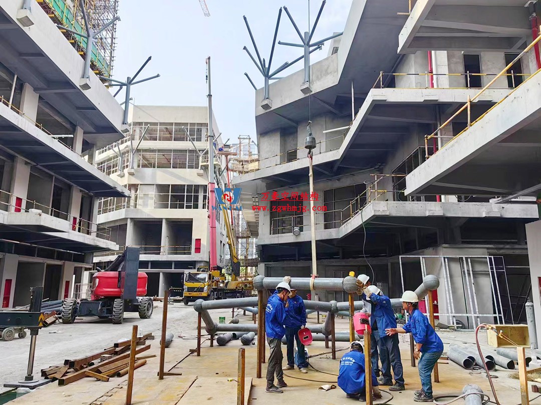 已完工，這個ETFE氣枕商業(yè)天幕閃亮登場！