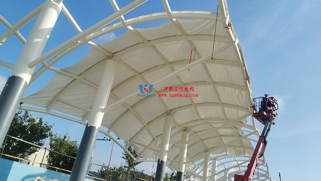 全面加速建設，創建優質精品工程