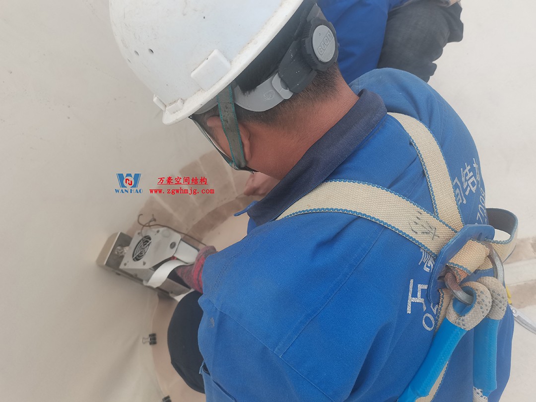 蘇州東環路人行天橋ptfe膜結構