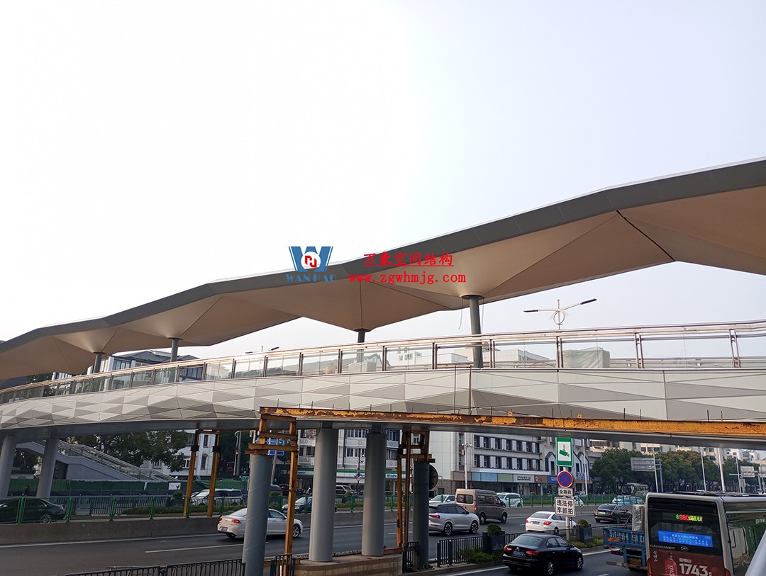 蘇州東環路人行天橋ptfe膜結構