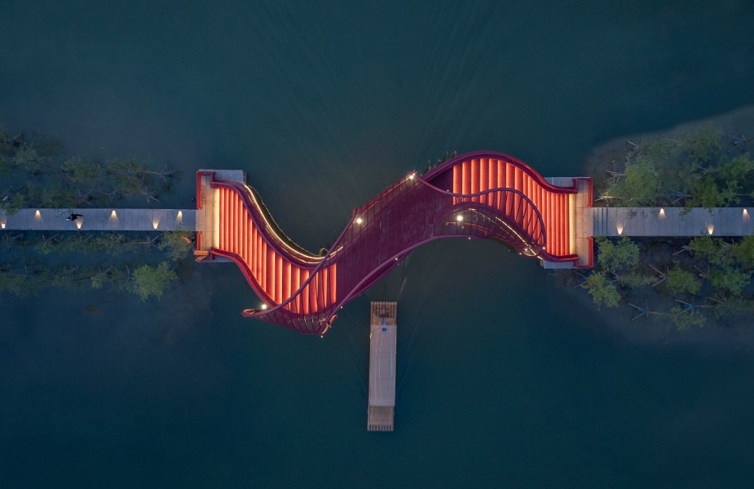 這家設計界“夢工廠”把童話搬入現實