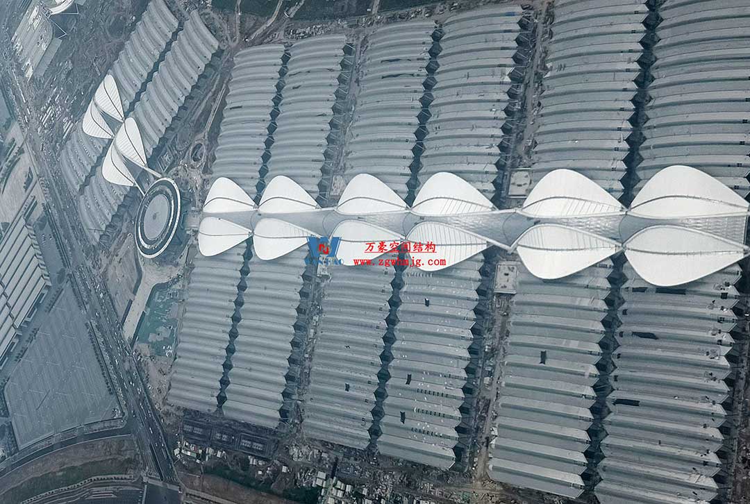 鄭州中原高鐵港數(shù)字展貿(mào)城ETFE膜結(jié)構(gòu) PTFE膜結(jié)構(gòu)工程