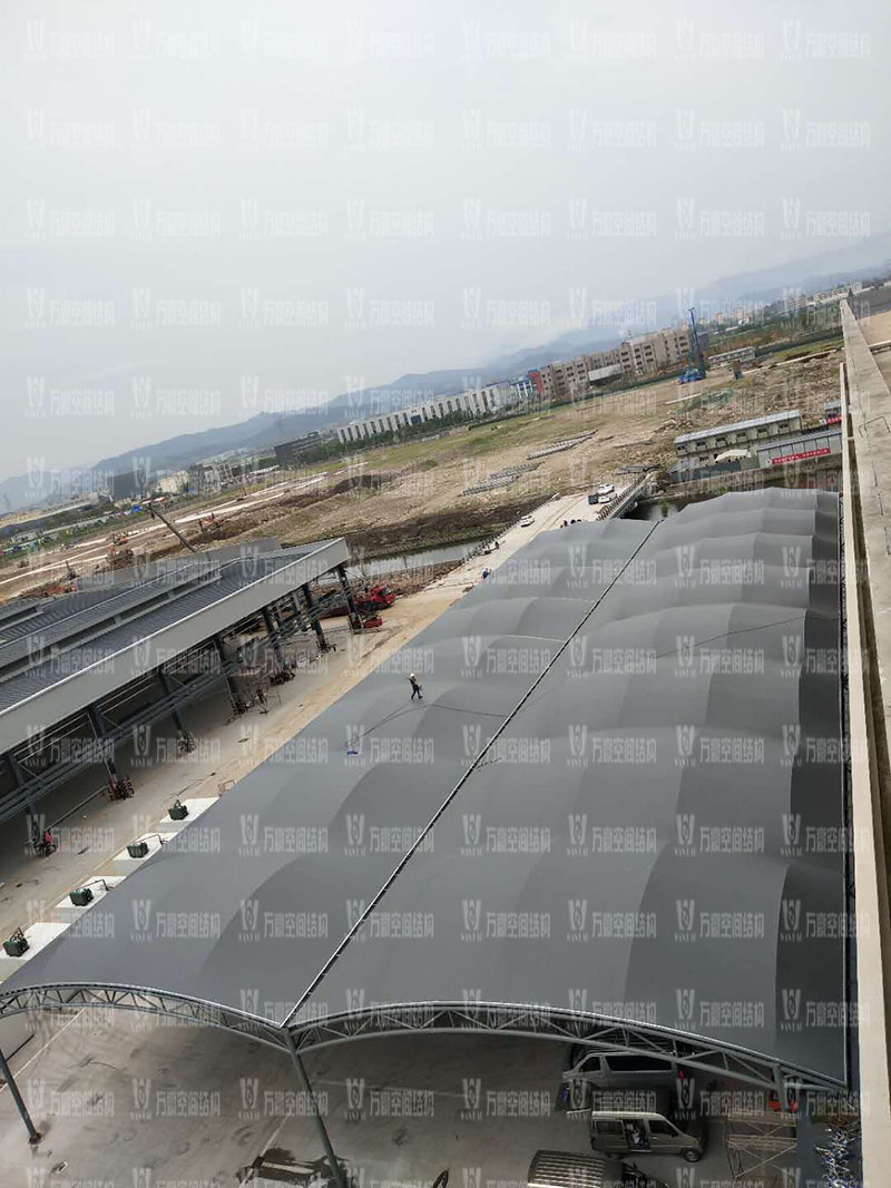 張拉膜結構工程施工需要注意哪些事項？如何提高張拉膜結構工程質量？