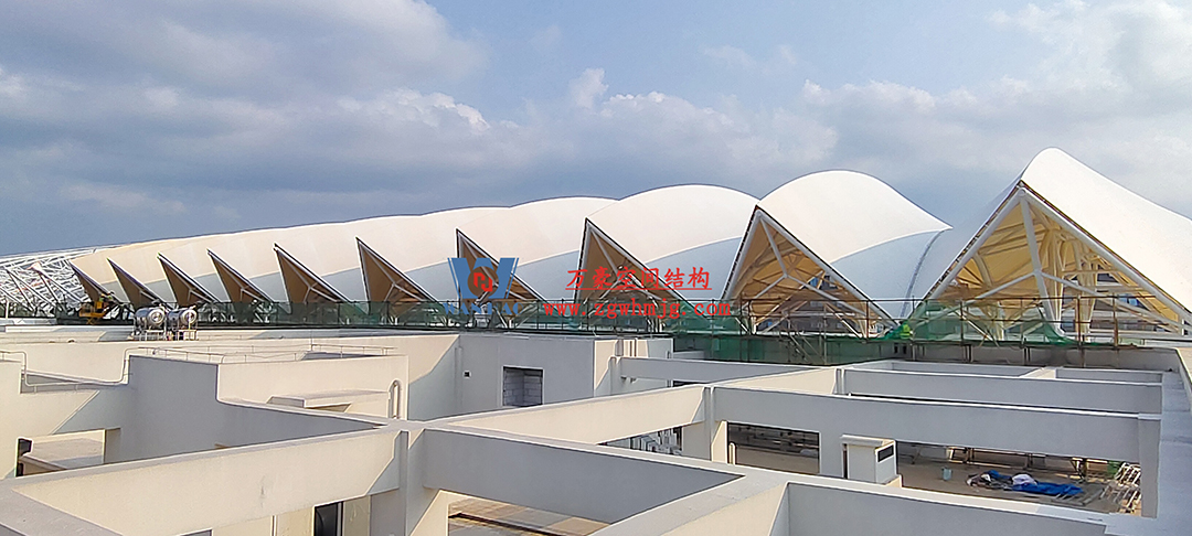 施工加速，這個PTFE膜結構天幕即將完工！