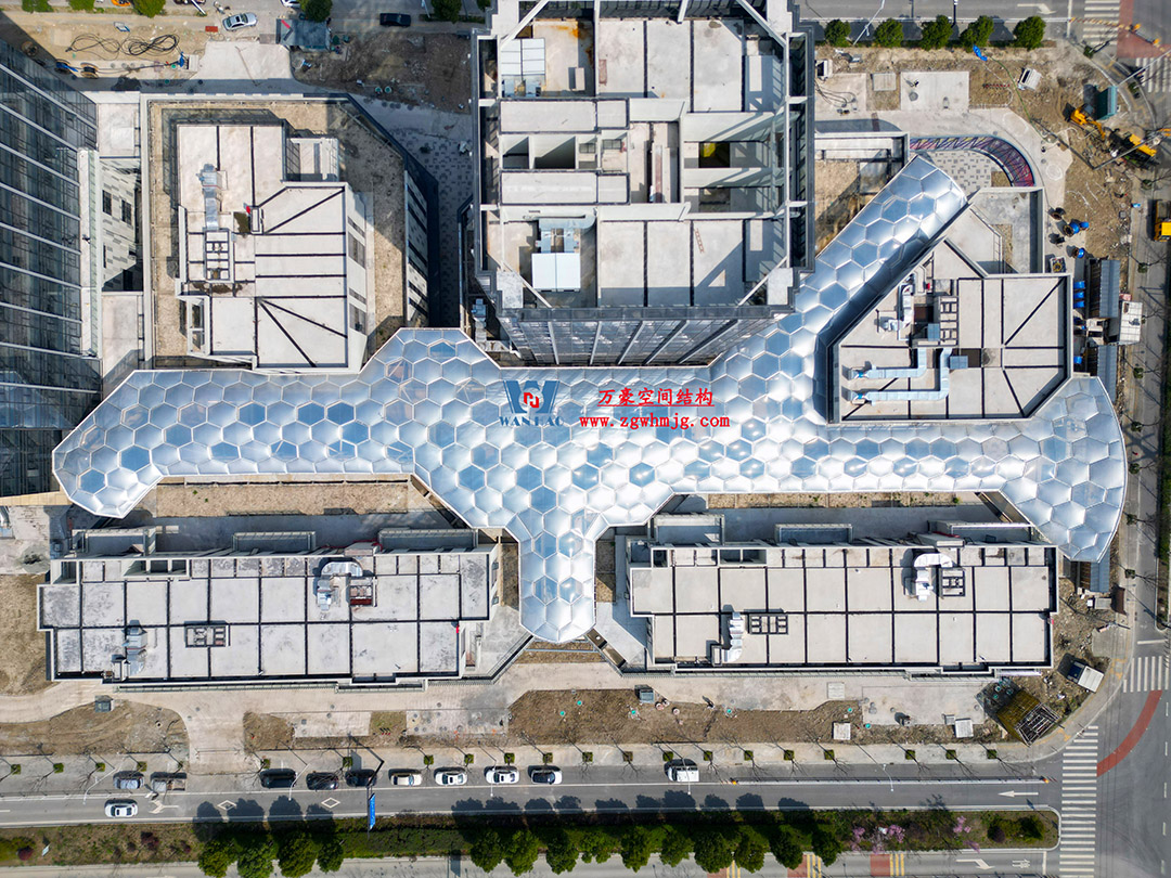 ETFE氣枕膜結(jié)構(gòu)天幕，讓商業(yè)街更具神韻！